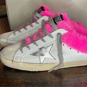 NIB Golden Goose Size 39 White Leather and Hot Pink Shearling Sabot!
